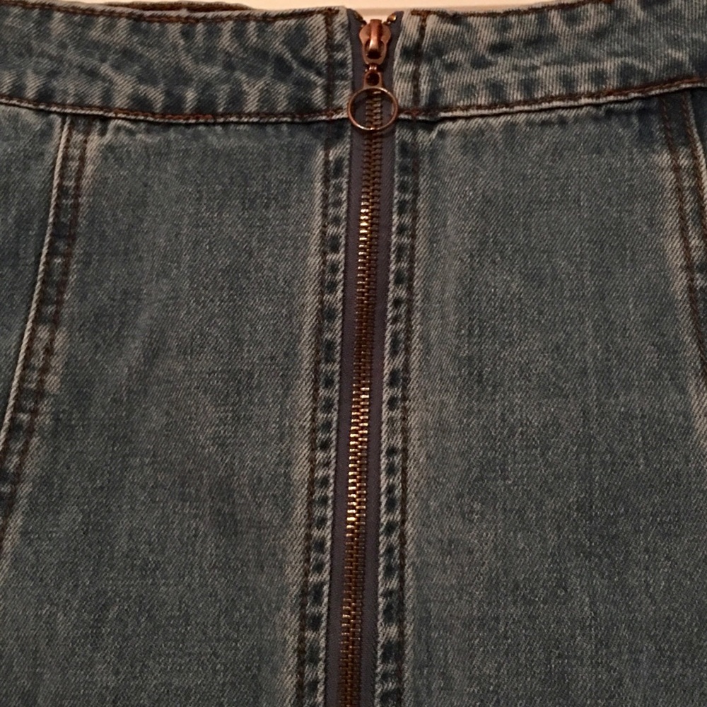 Altar’d State Denim Mini Skirt with Front Zipper S (SKT002) - Picture 3 of 7
